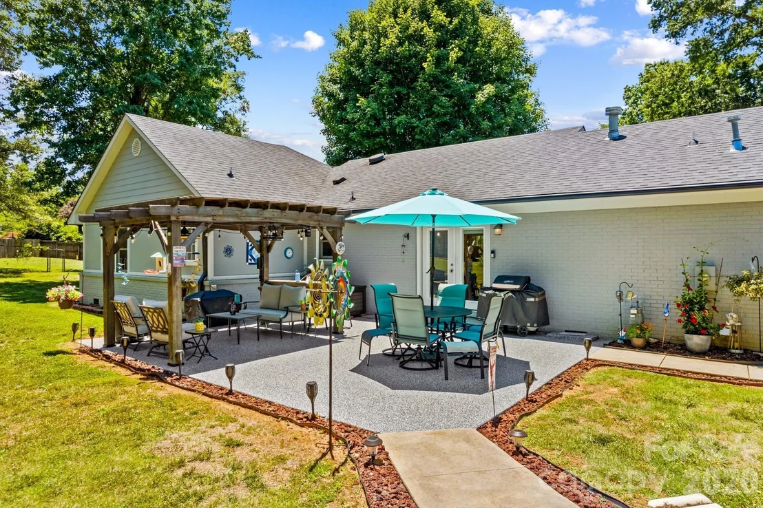 Photo of 465 Bonanza Drive