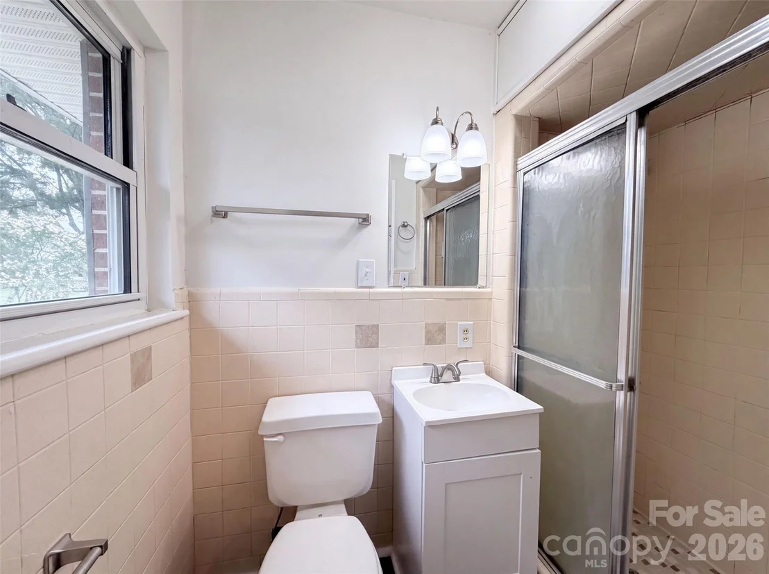 Photo of 411 Roy Eaker Road