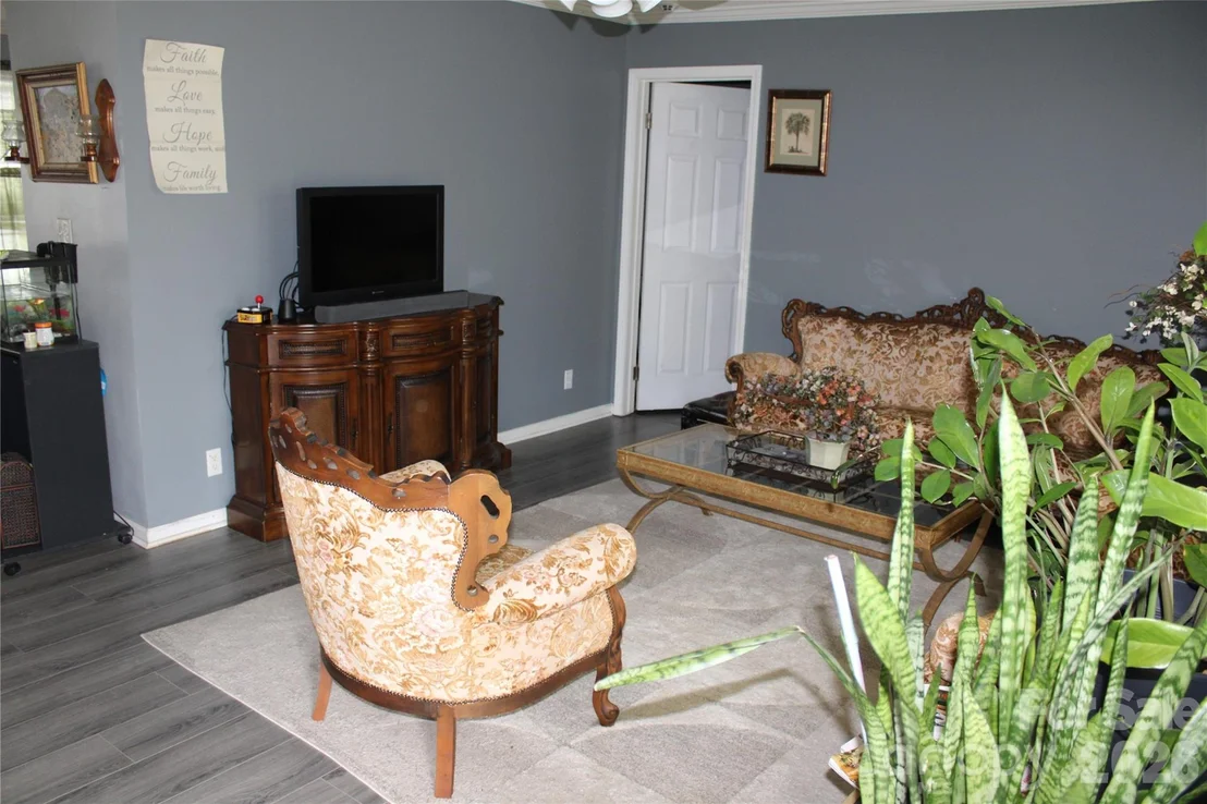 Photo of 1617 Ruby Road
