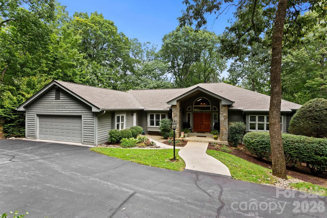 Photo of 324 Kenmure Drive