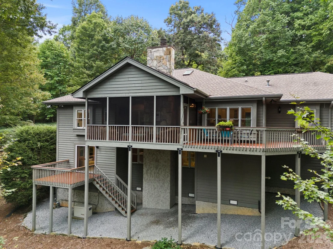 Photo of 324 Kenmure Drive