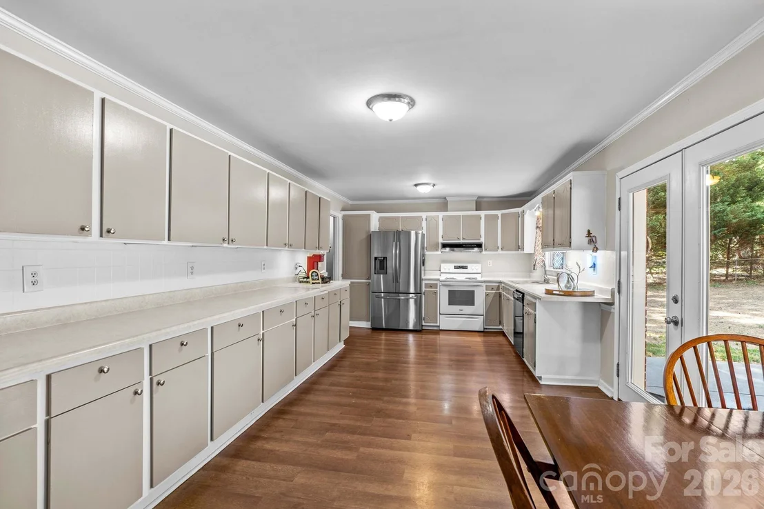 Photo of 320 Miller Drive