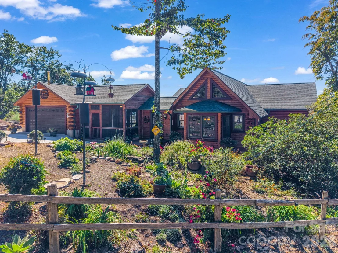Photo of 762 Valley View Drive