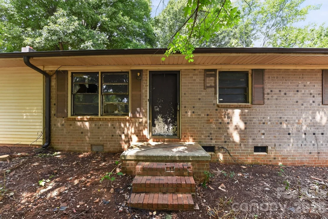 Photo of 1393 Field Circle