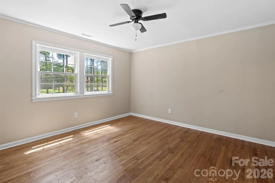 Photo of 755 Cumberland Circle