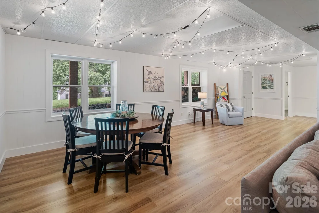 Photo of 1413 Windemere Lane