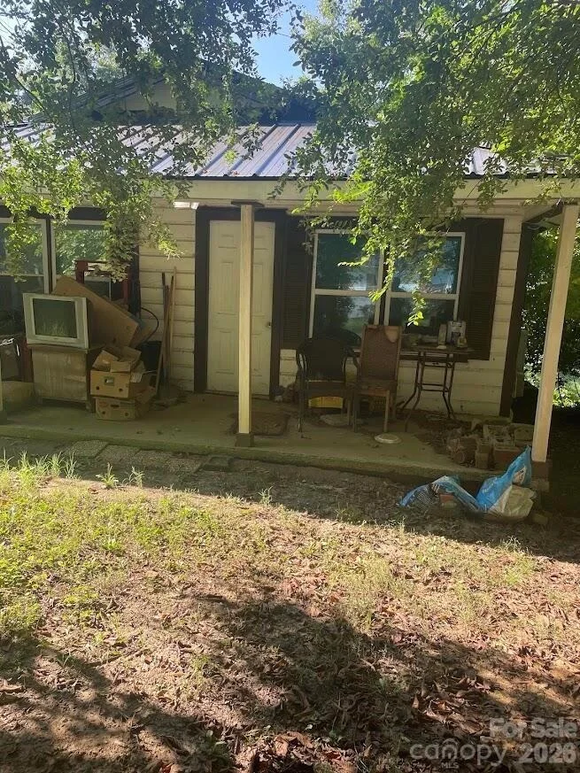 Photo of 621 Johns Lane