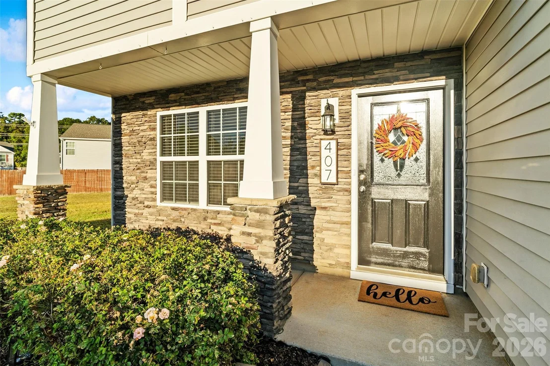 Photo of 407 Lind Point Lane