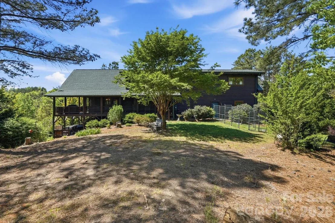 Photo of 3918 Skyline Drive