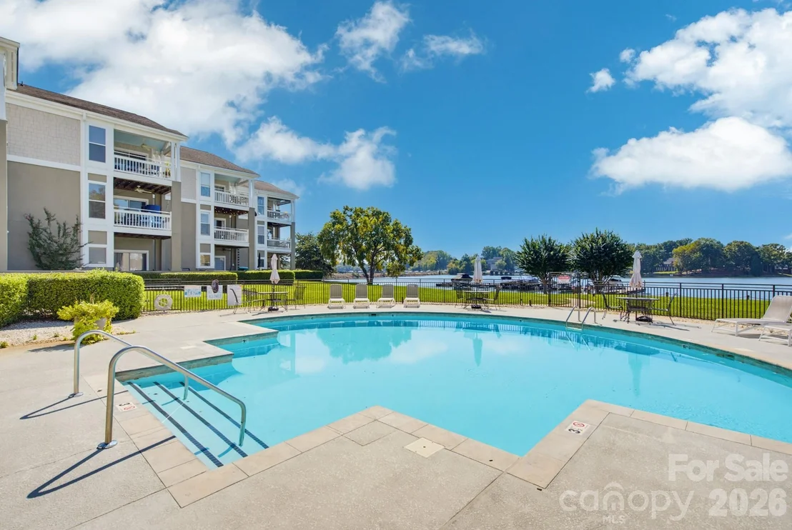 Photo of 1338 Torrence Circle