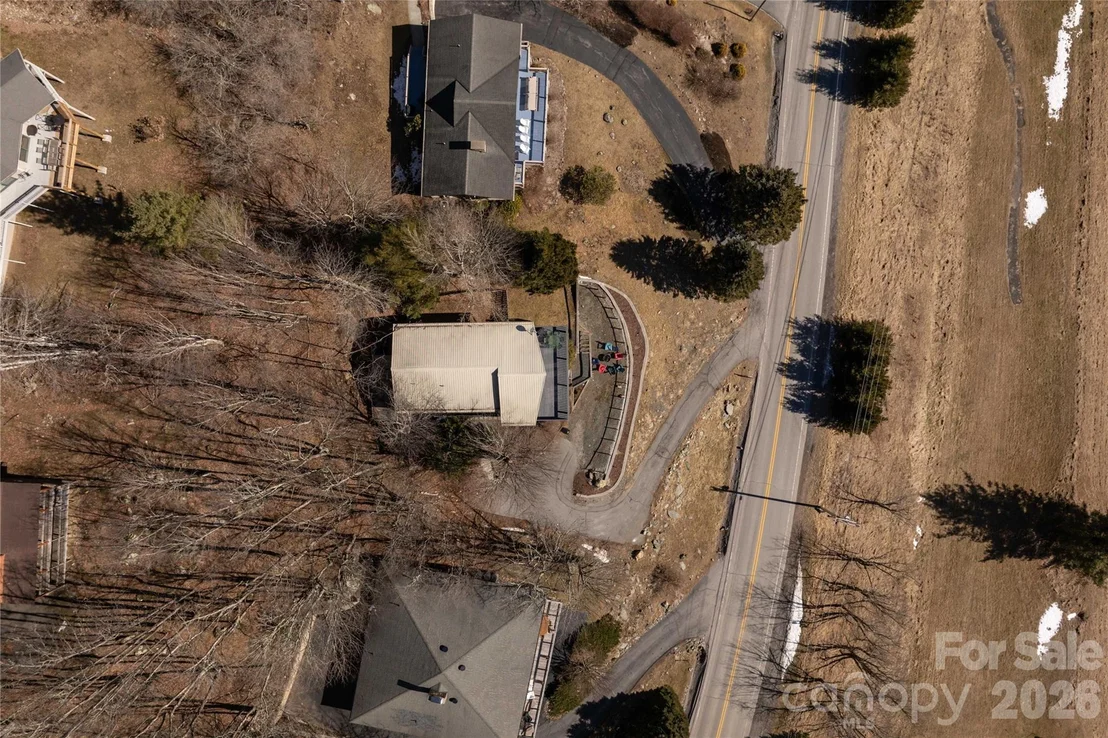 Photo of 1628 Skyland Drive