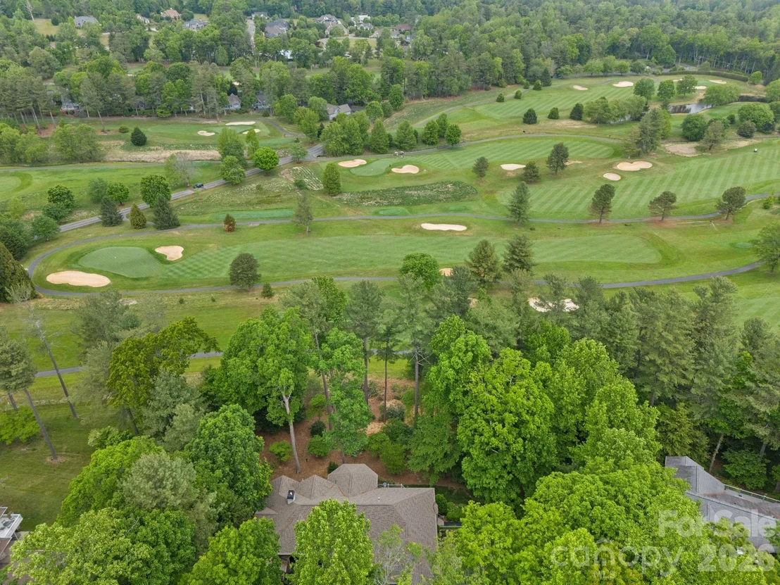 Photo of 209 Pineholt Lane