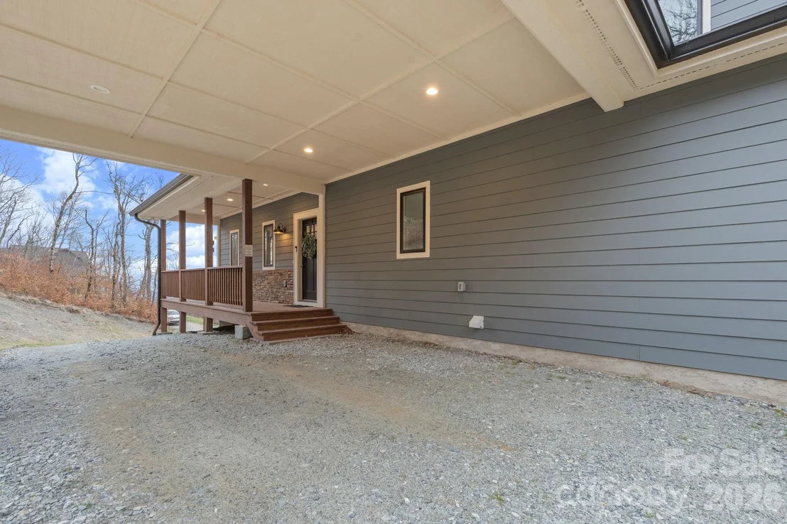 Photo of 94 Silver Fox Ridge