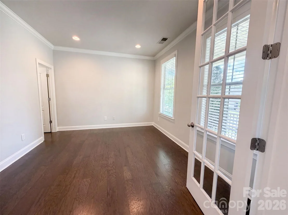Photo of 147 Monteray Oaks Circle