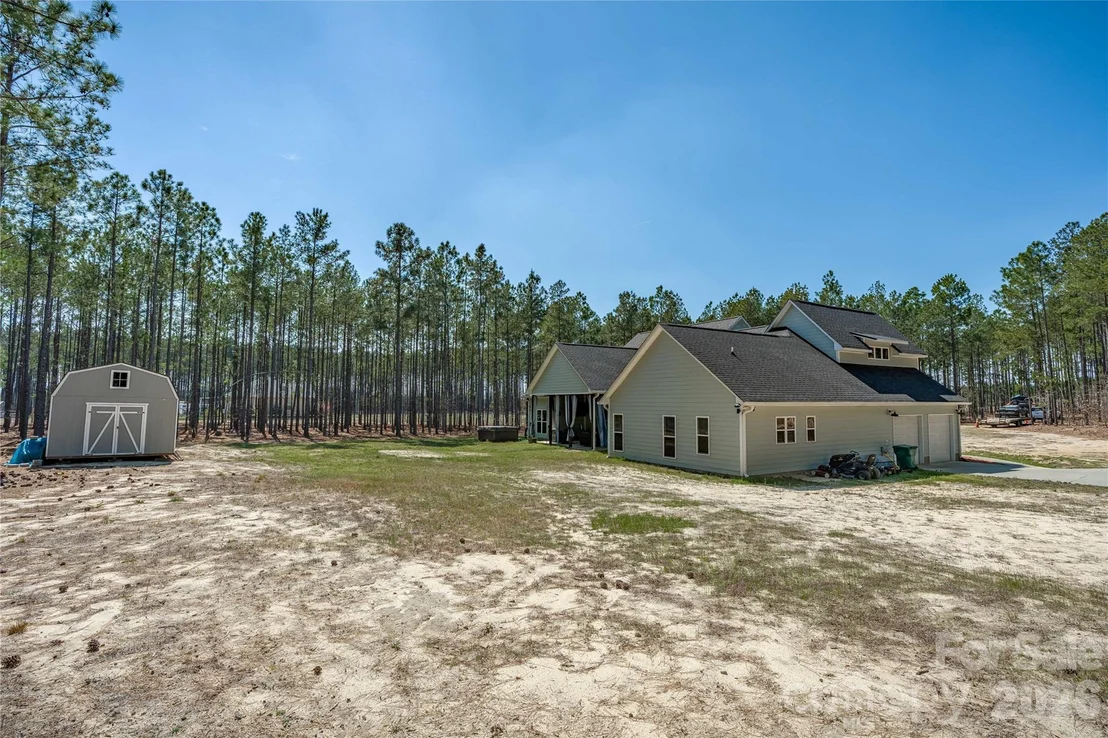 Photo of 2138 Lockhart Road