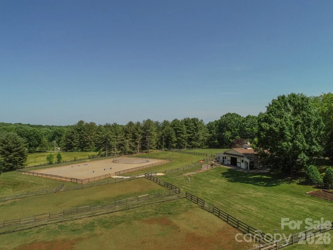 Photo of 835 Jackson Grove Road