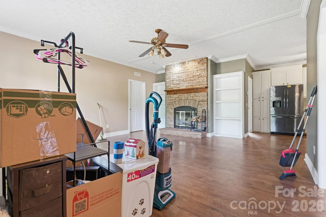 Photo of 2825 Sweeping Pine Lane