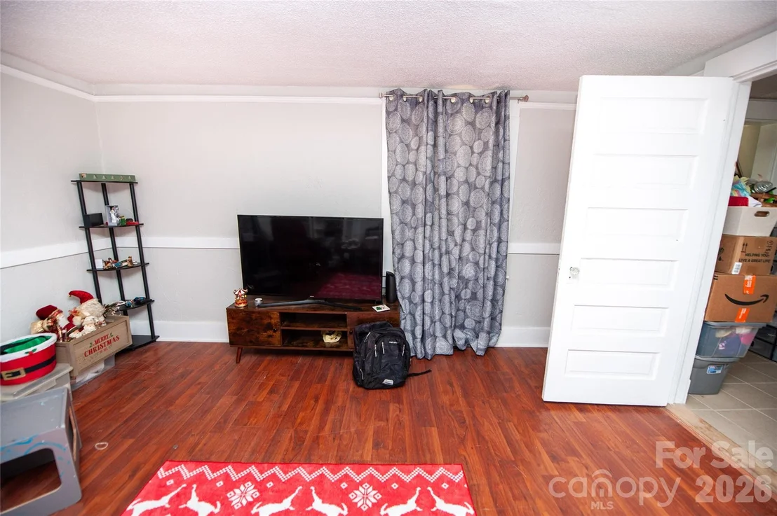 Photo of 128 Fleming Avenue