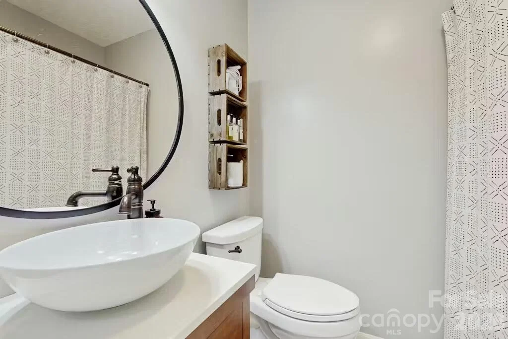 Photo of 121 Oak Terrace
