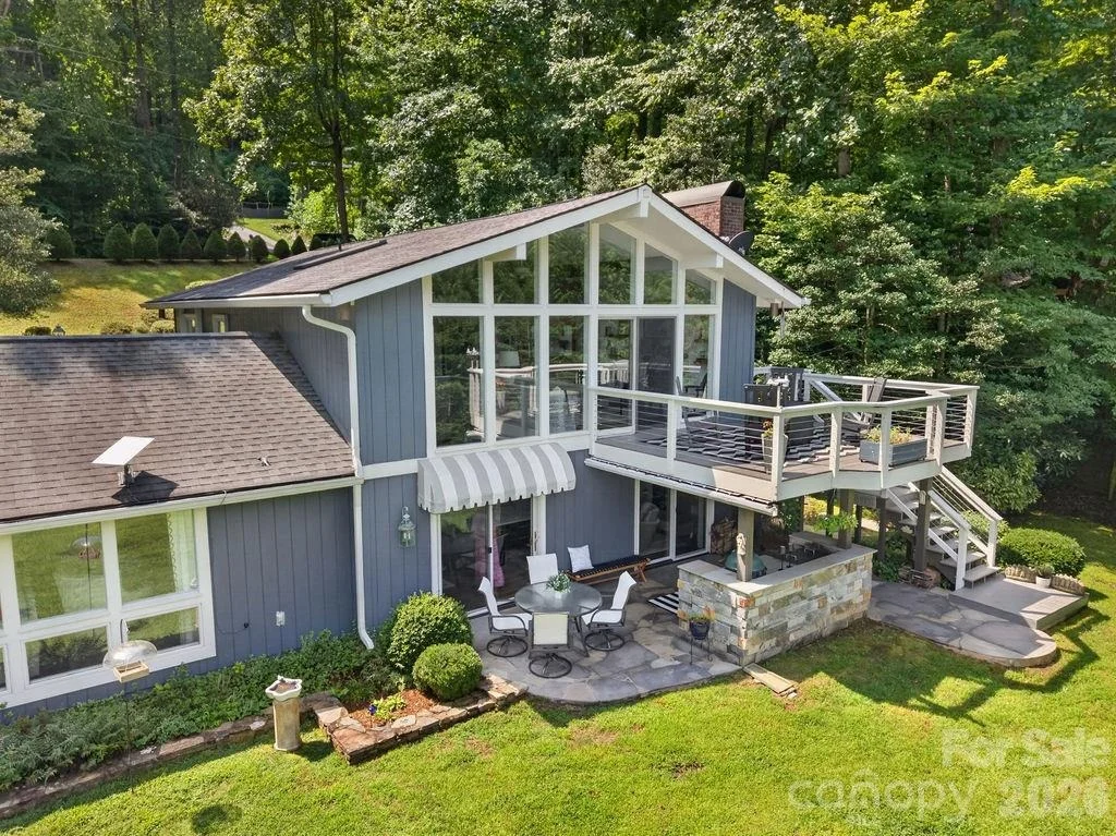 Photo of 865 Haven Drive