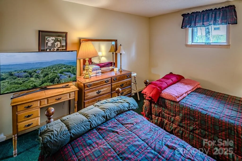 Photo of 130 Skiway Circle