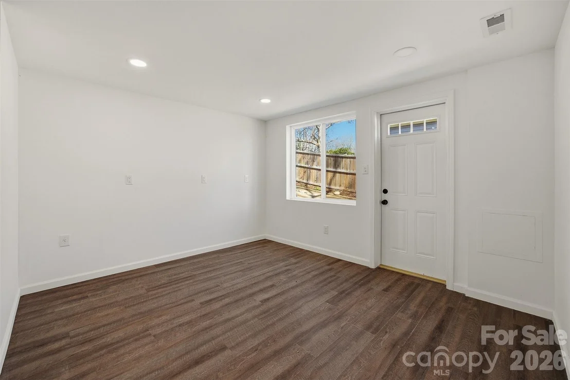 Photo of 223 W Park Drive