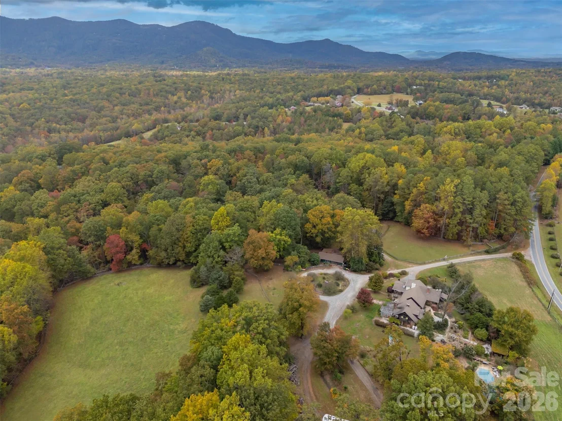Photo of 936 Golden Road