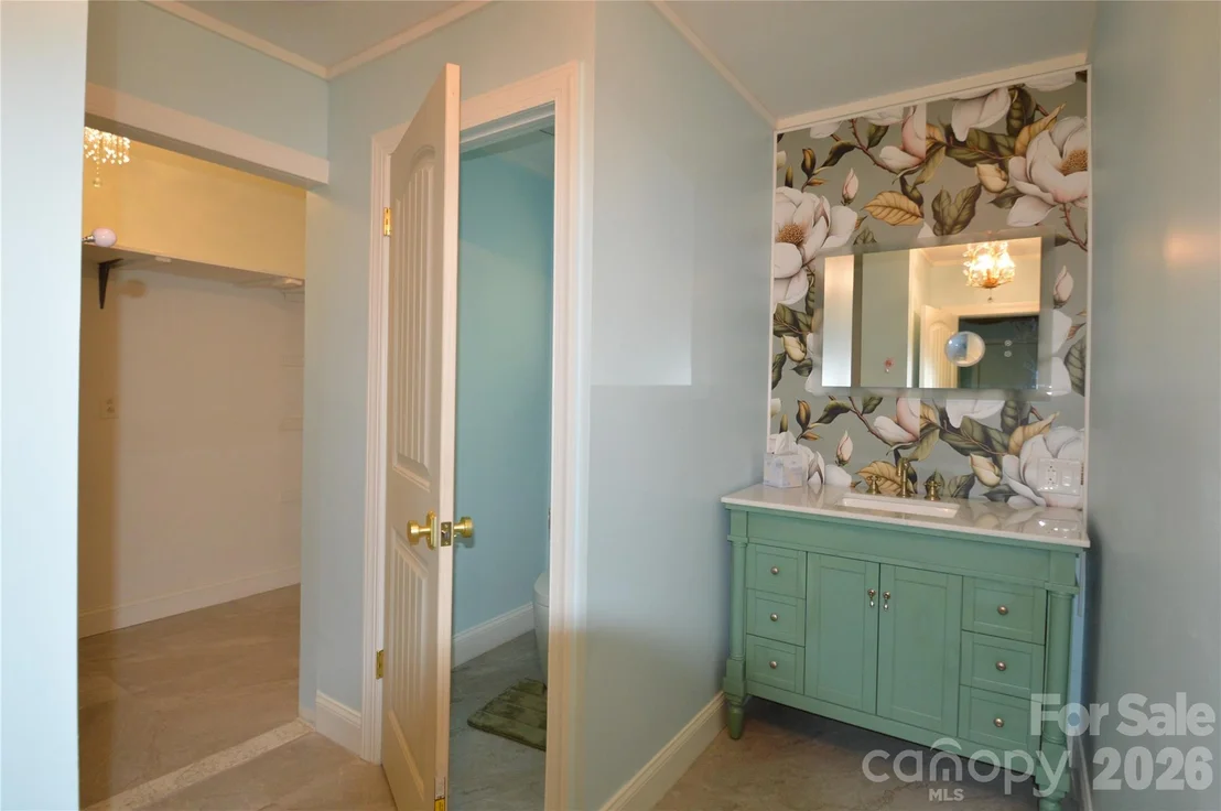 Photo of 1183 Sandy Plains Road