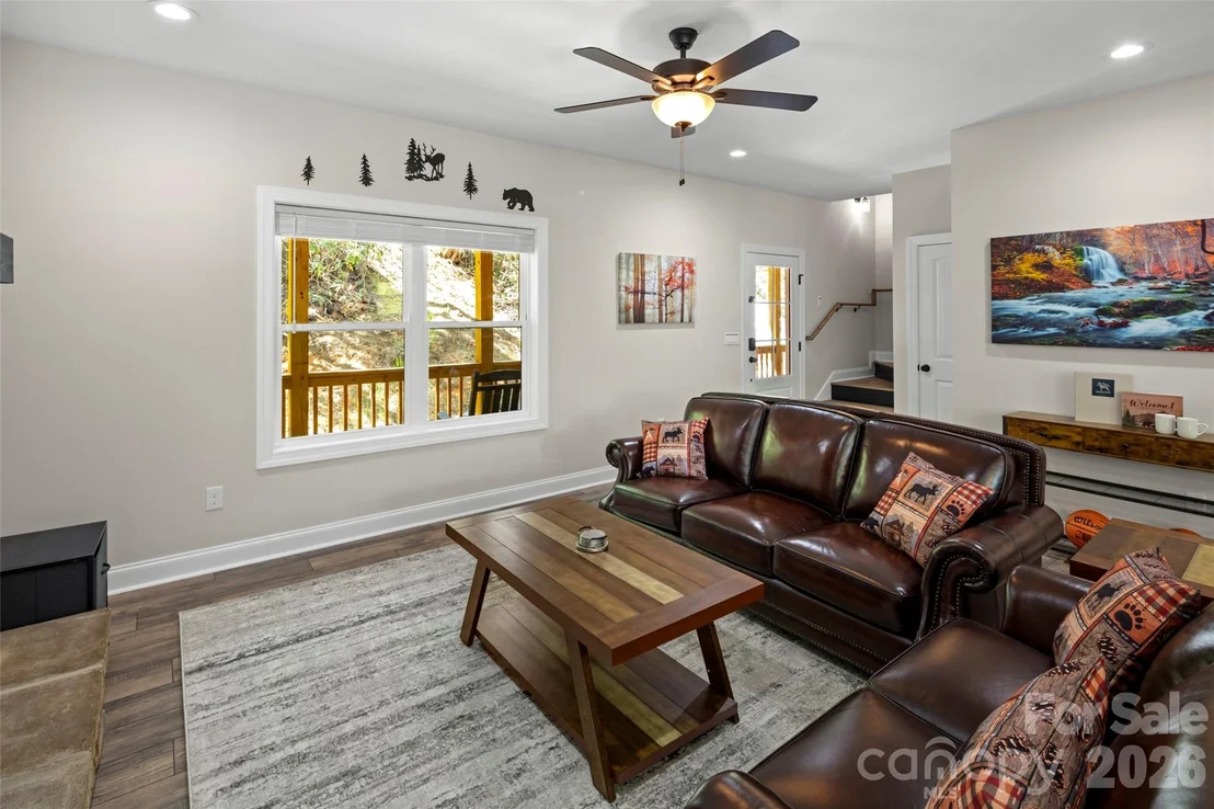 Photo of 233 Arcadia Falls Way
