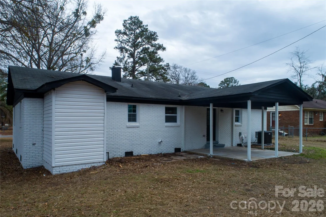 Photo of 3115 Crestview Drive