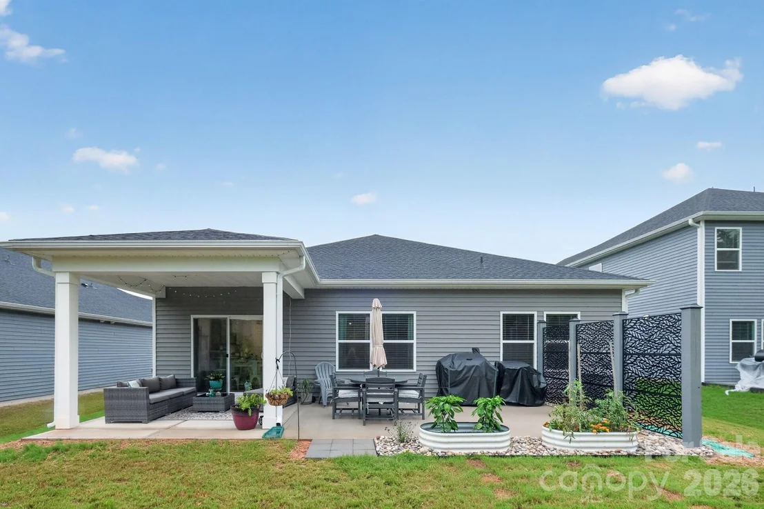 Photo of 1229 Morehead Drive