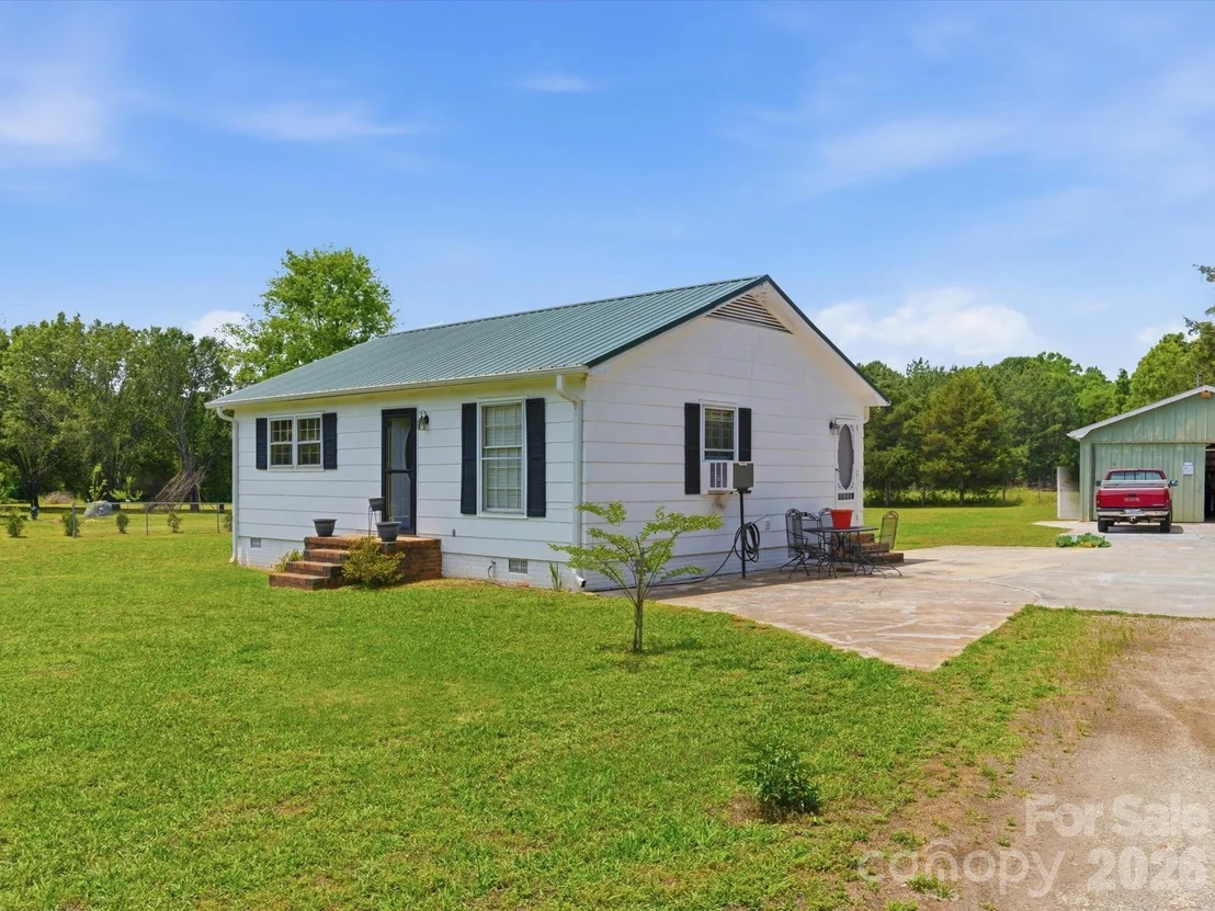 Photo of 3044 Sims Road