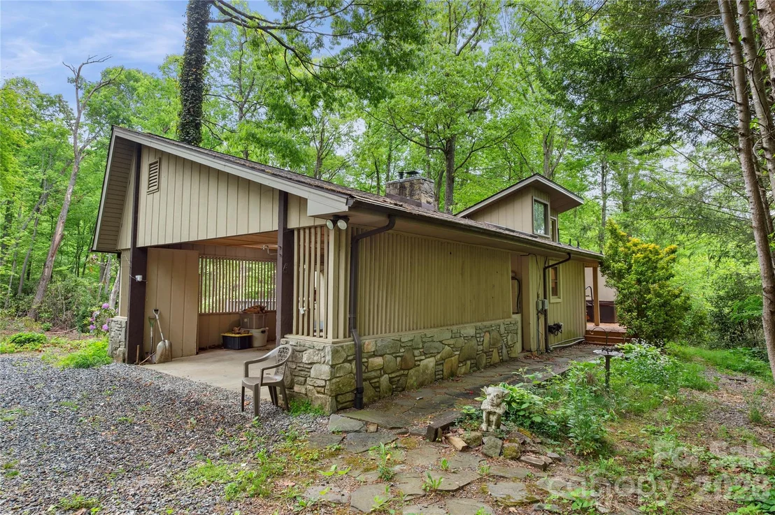 Photo of 1483 Old Fort Road
