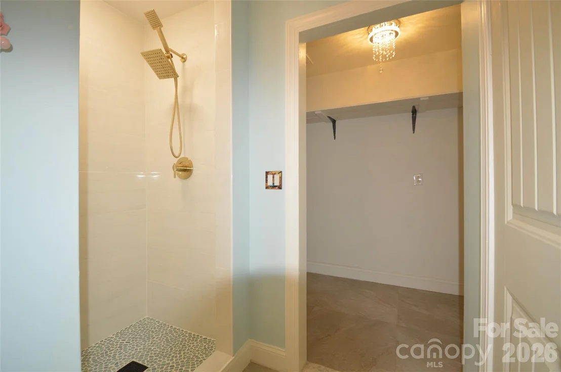 Photo of 1183 Sandy Plains Road