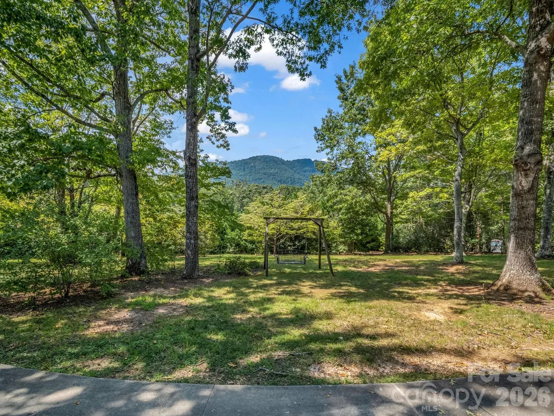 Photo of 215 Hillcrest Drive