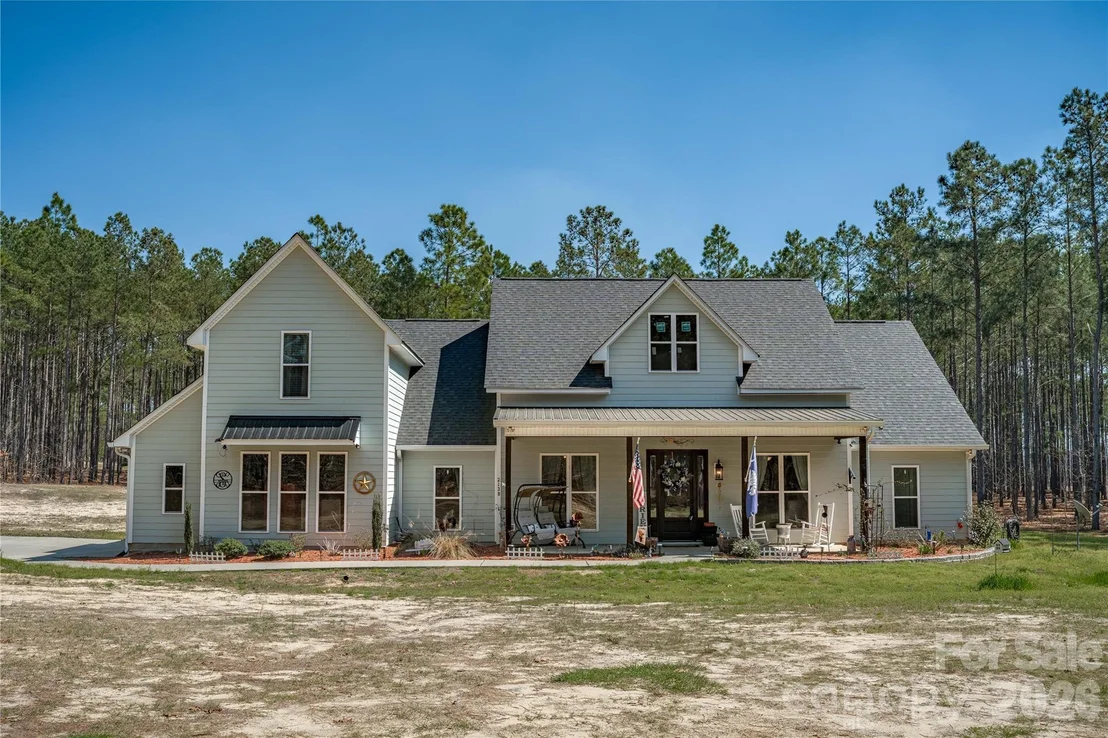 Photo of 2138 Lockhart Road