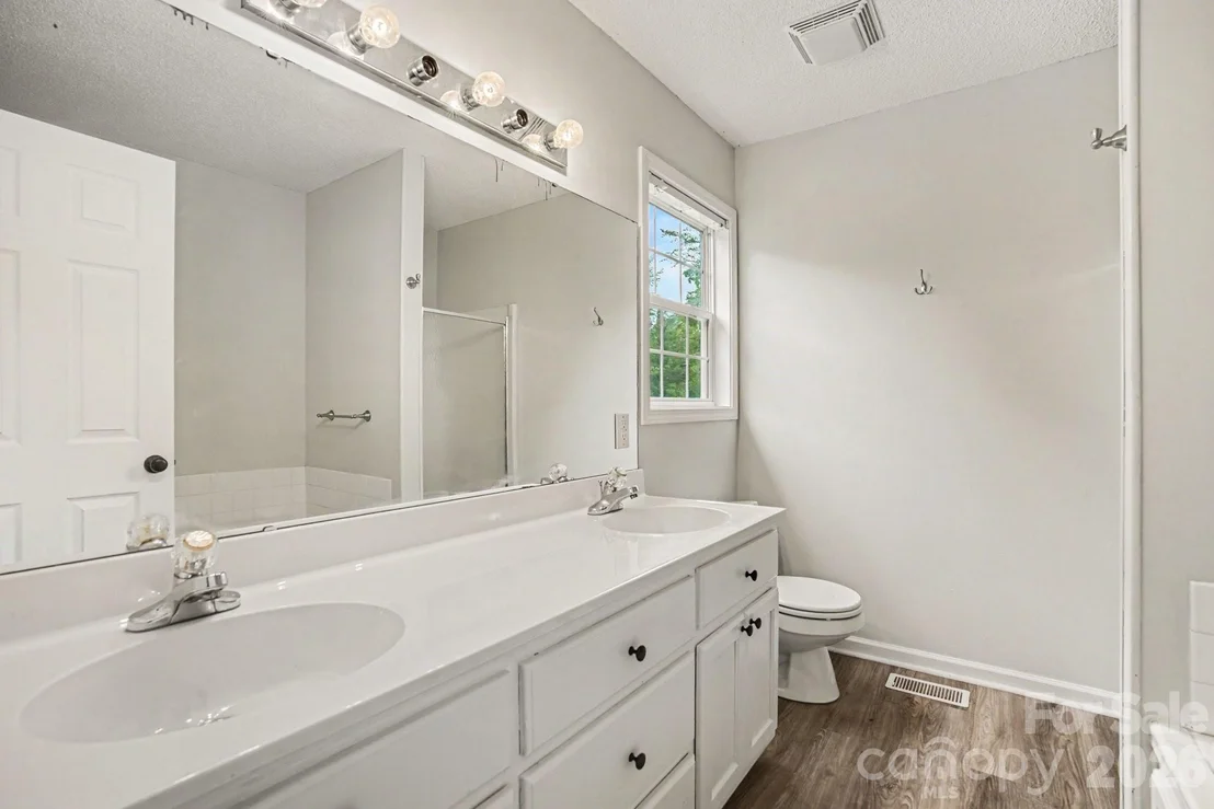 Photo of 2466 Wilderness Lane