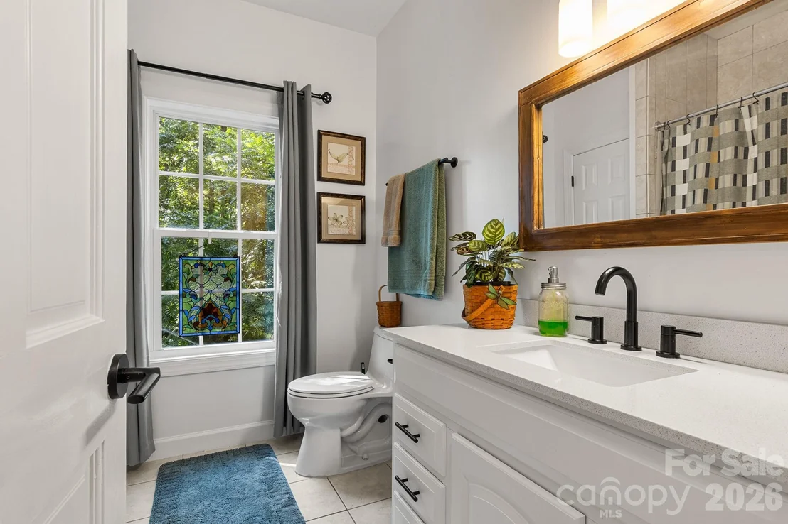 Photo of 613 Perry Road