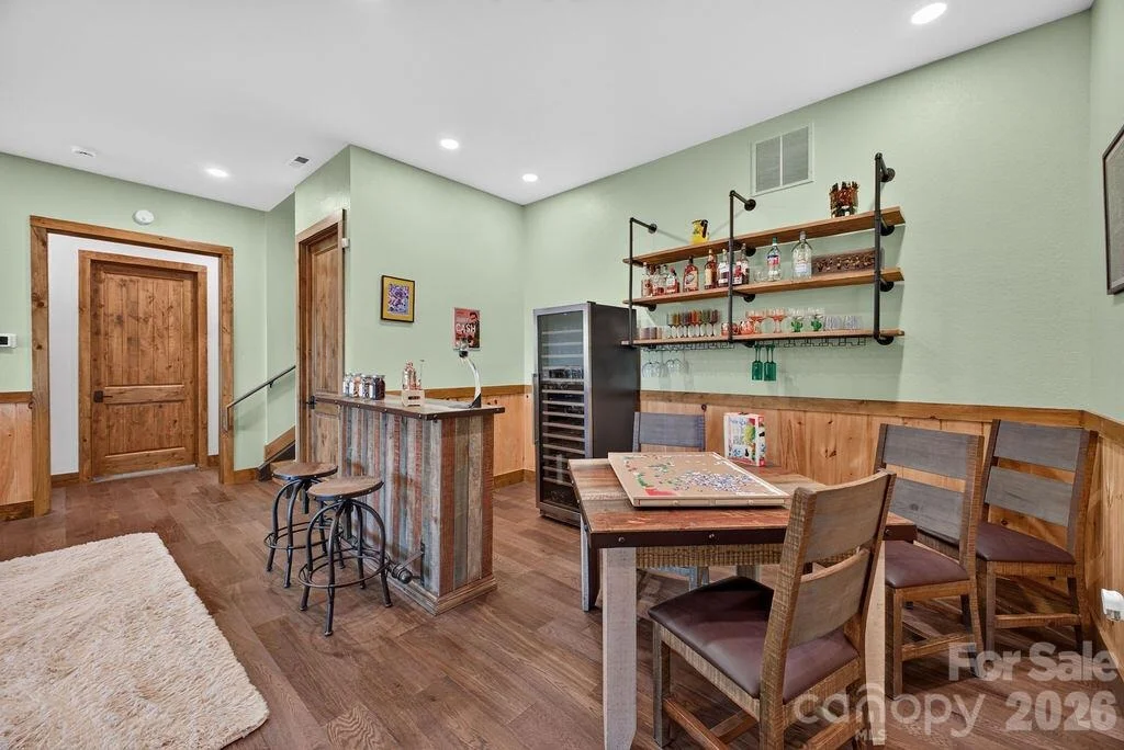 Photo of 1230 Asgi Trail