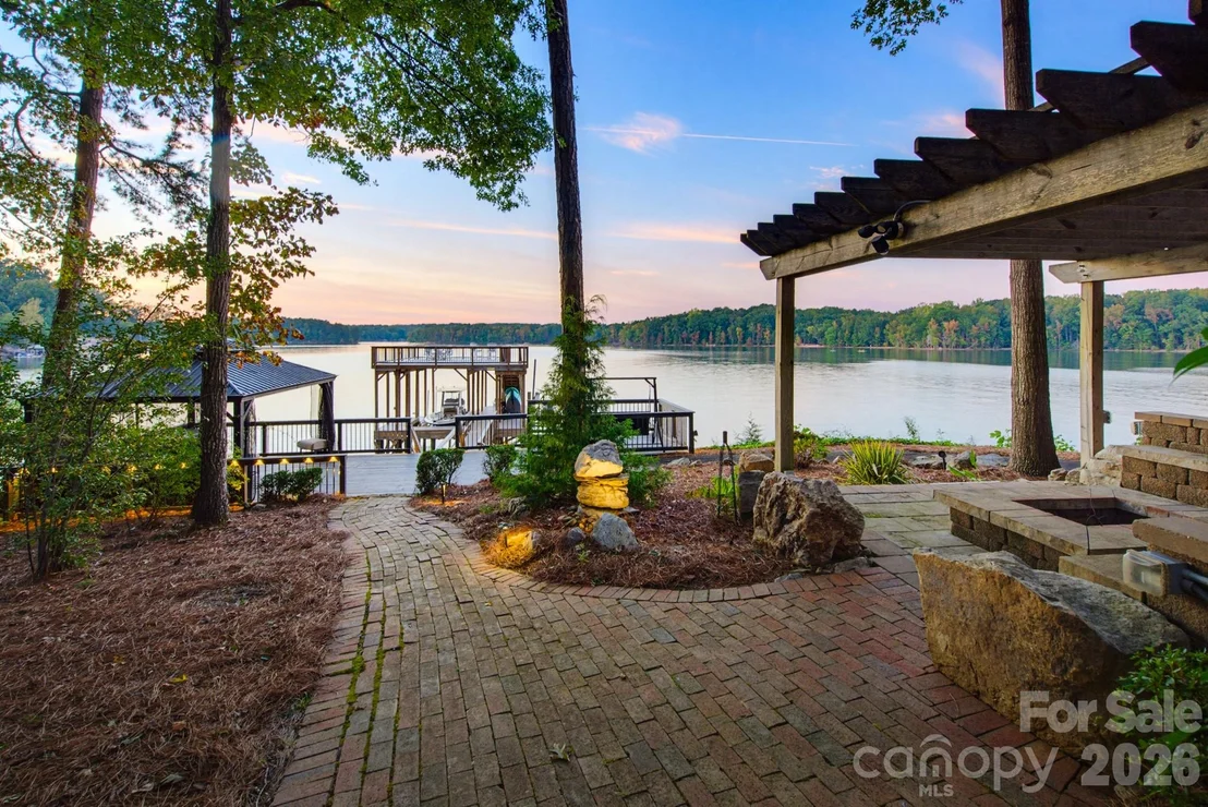 Photo of 5401 Mountain Point Lane