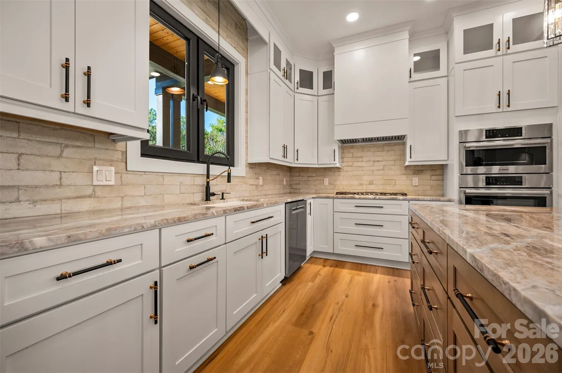 Photo of 438 Mapleton Lane
