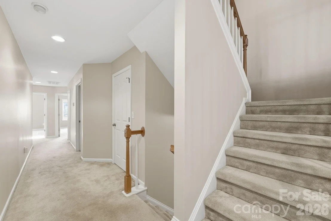 Photo of Unit 252 at 719 Deerbrook Lane