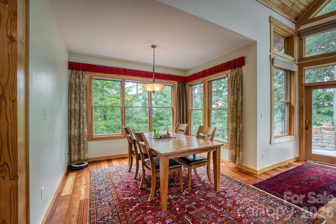 Photo of 5162 Beech Bluff Drive