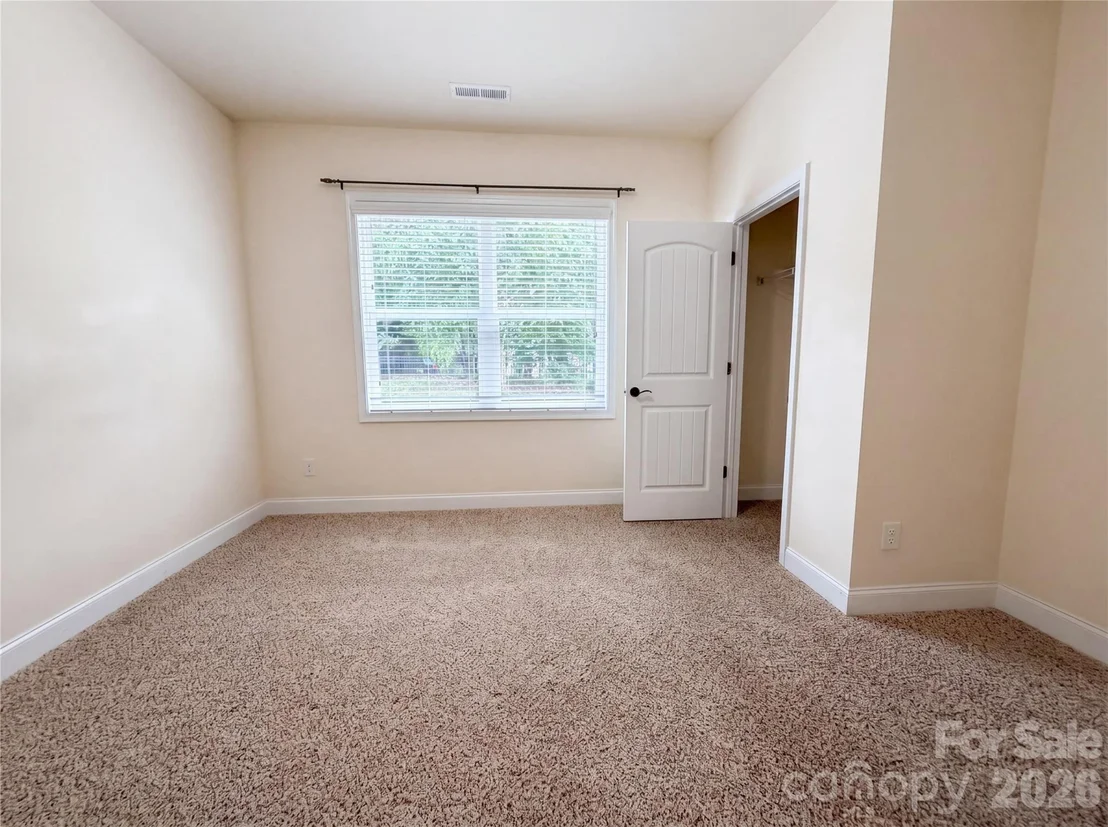 Photo of 2115 Eskridge Terrace