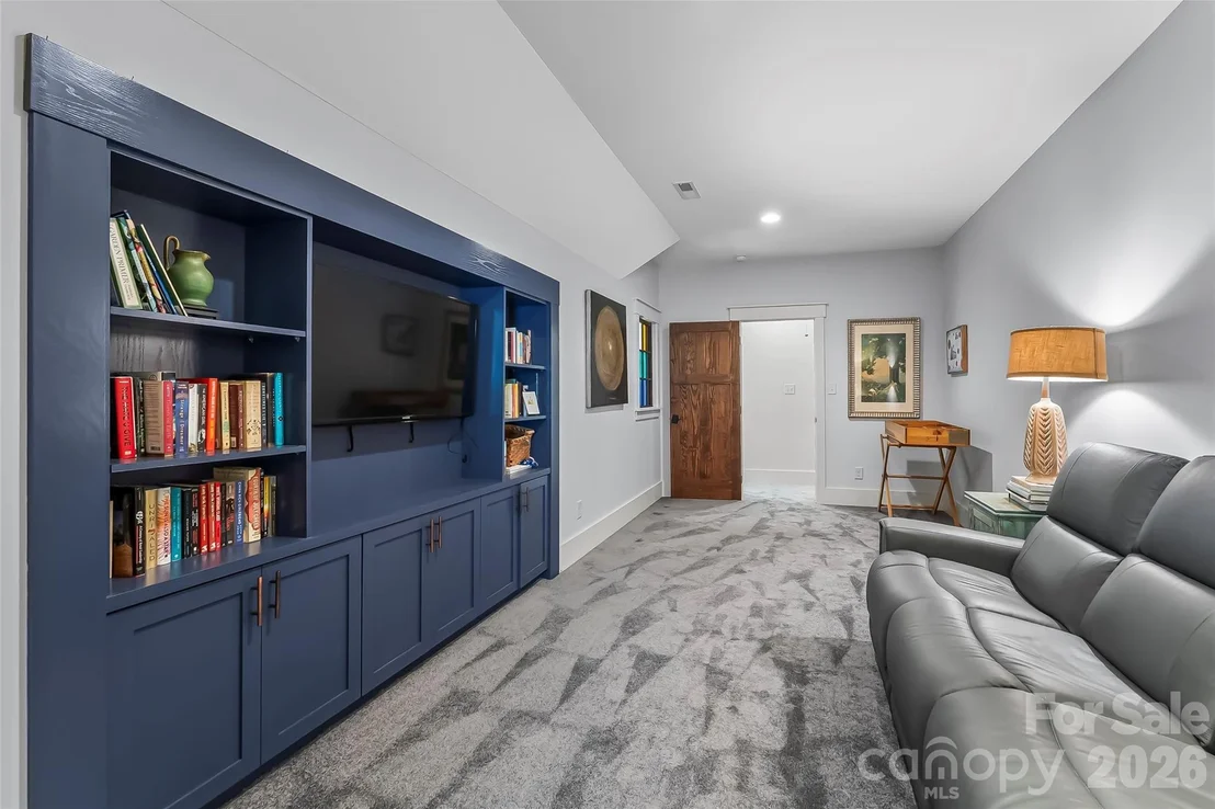 Photo of 3201 Donahue Drive