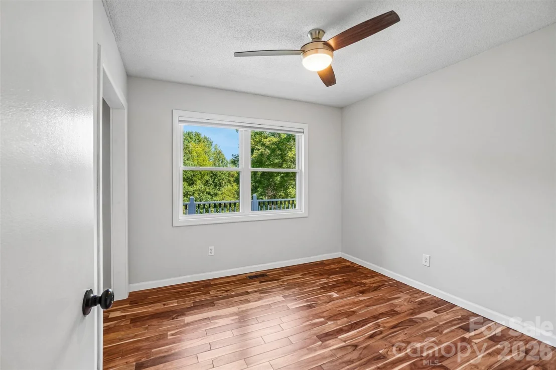 Photo of 19 Jupiter Heights