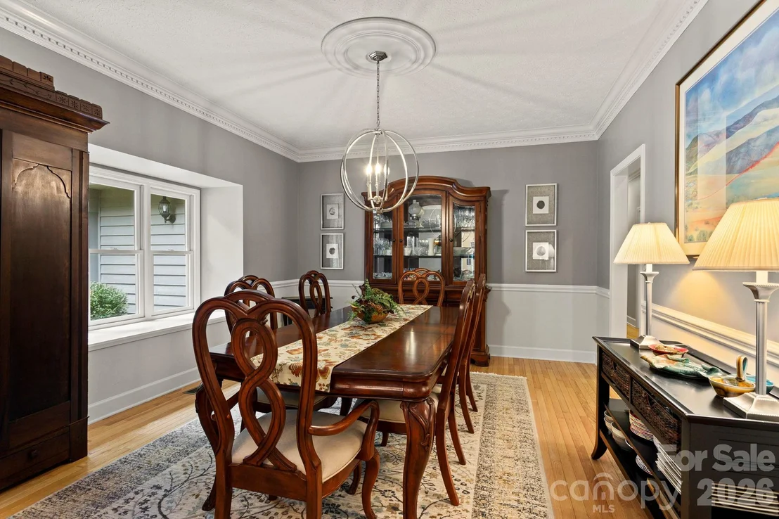 Photo of 324 Kenmure Drive