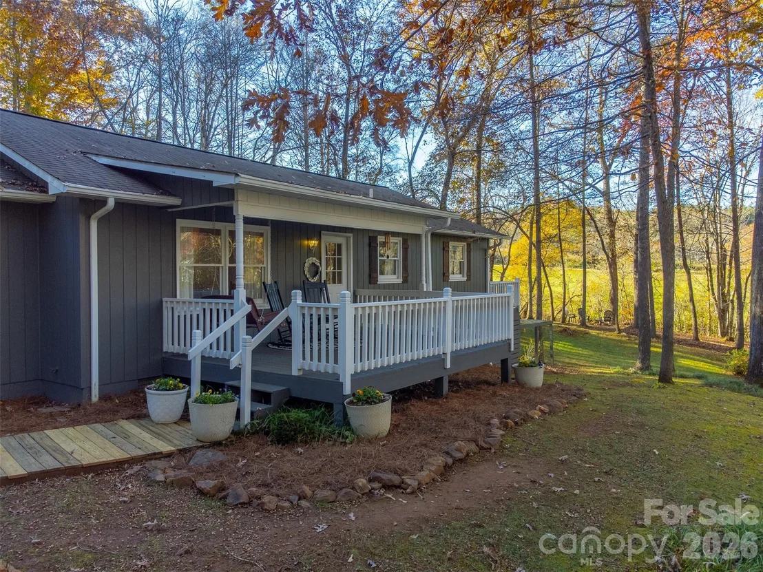 Photo of 115 Indian Trail
