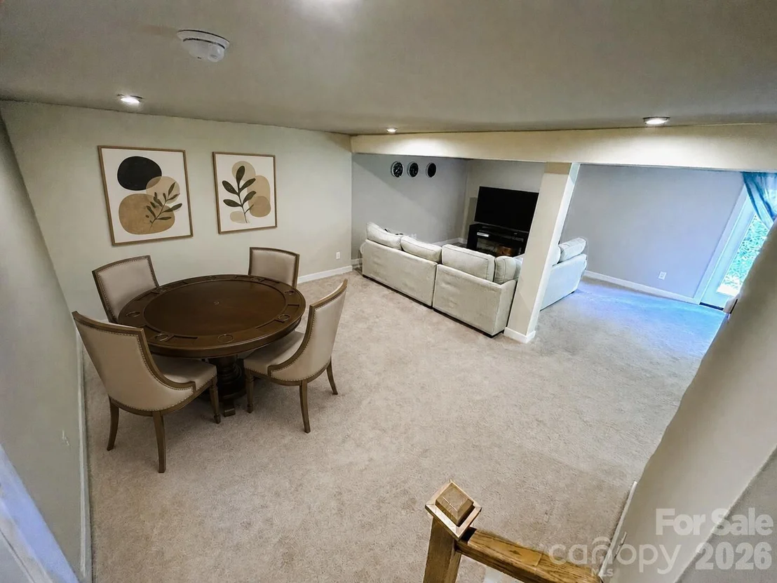 Photo of 7708 W Berkeley Road