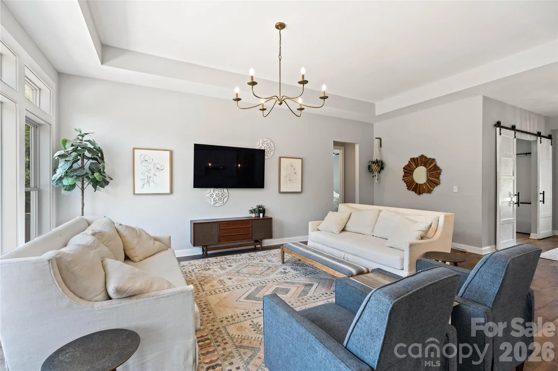 Photo of 394 Kellwood Drive